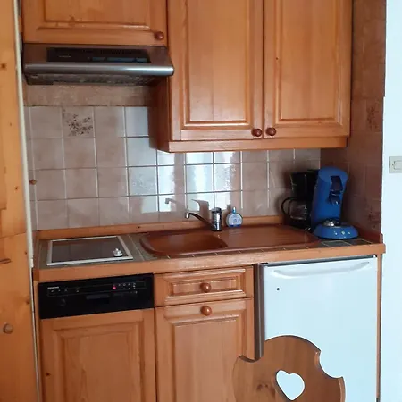 Est Pour 4 Personnes Avec Animaux Admis - Fr-1-263-66